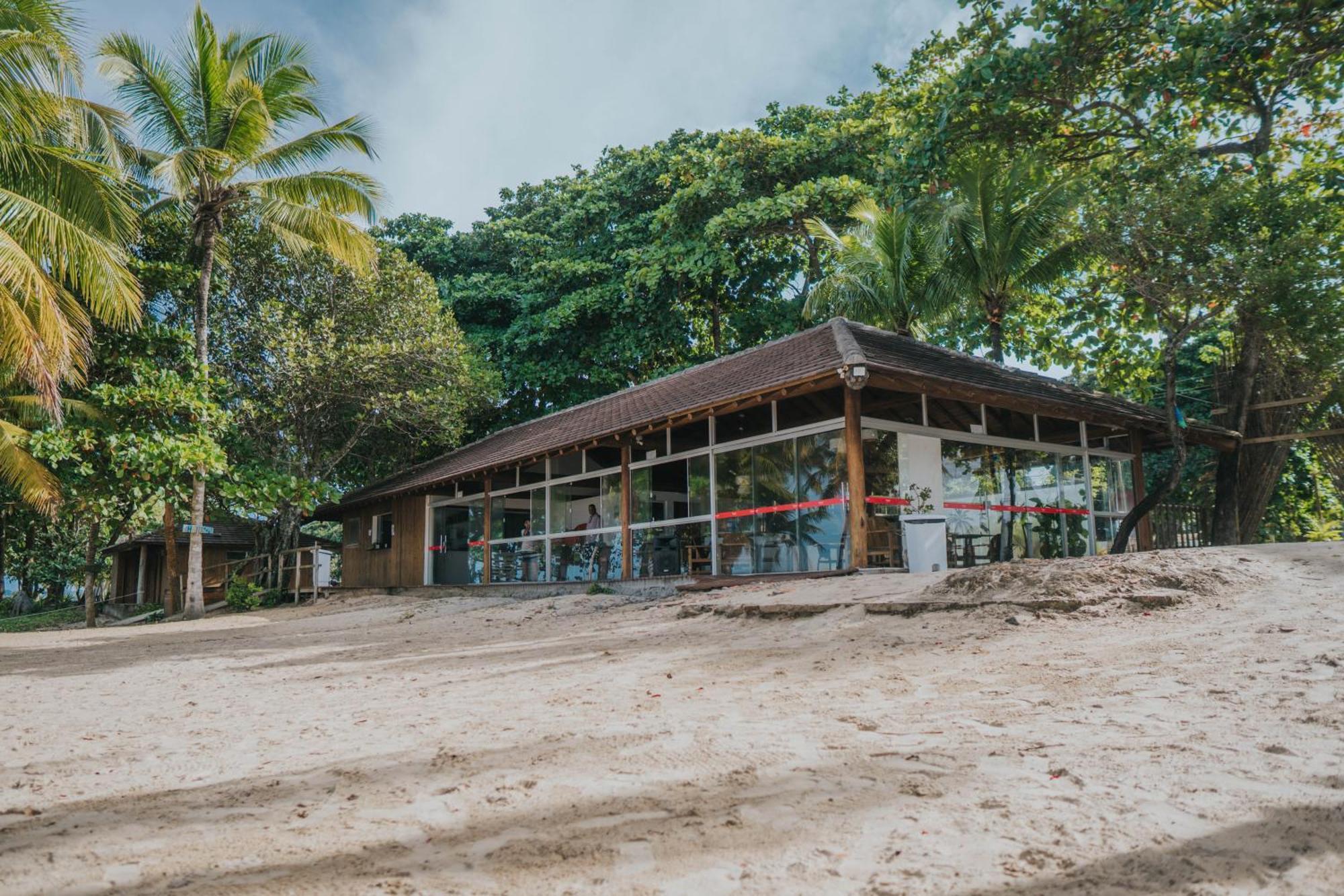 Ramada By Wyndham Porto Seguro Praia Hotel Exterior photo